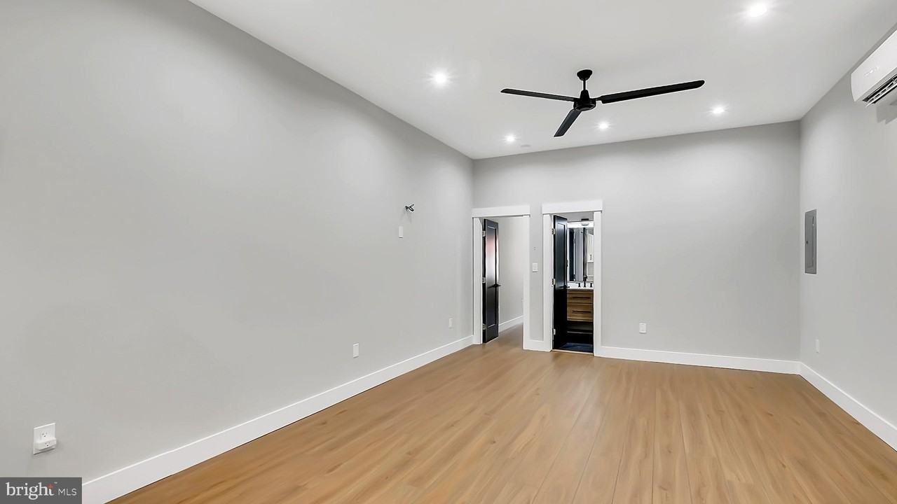 1225 Washington Blvd #B - Photo 6 of 21
