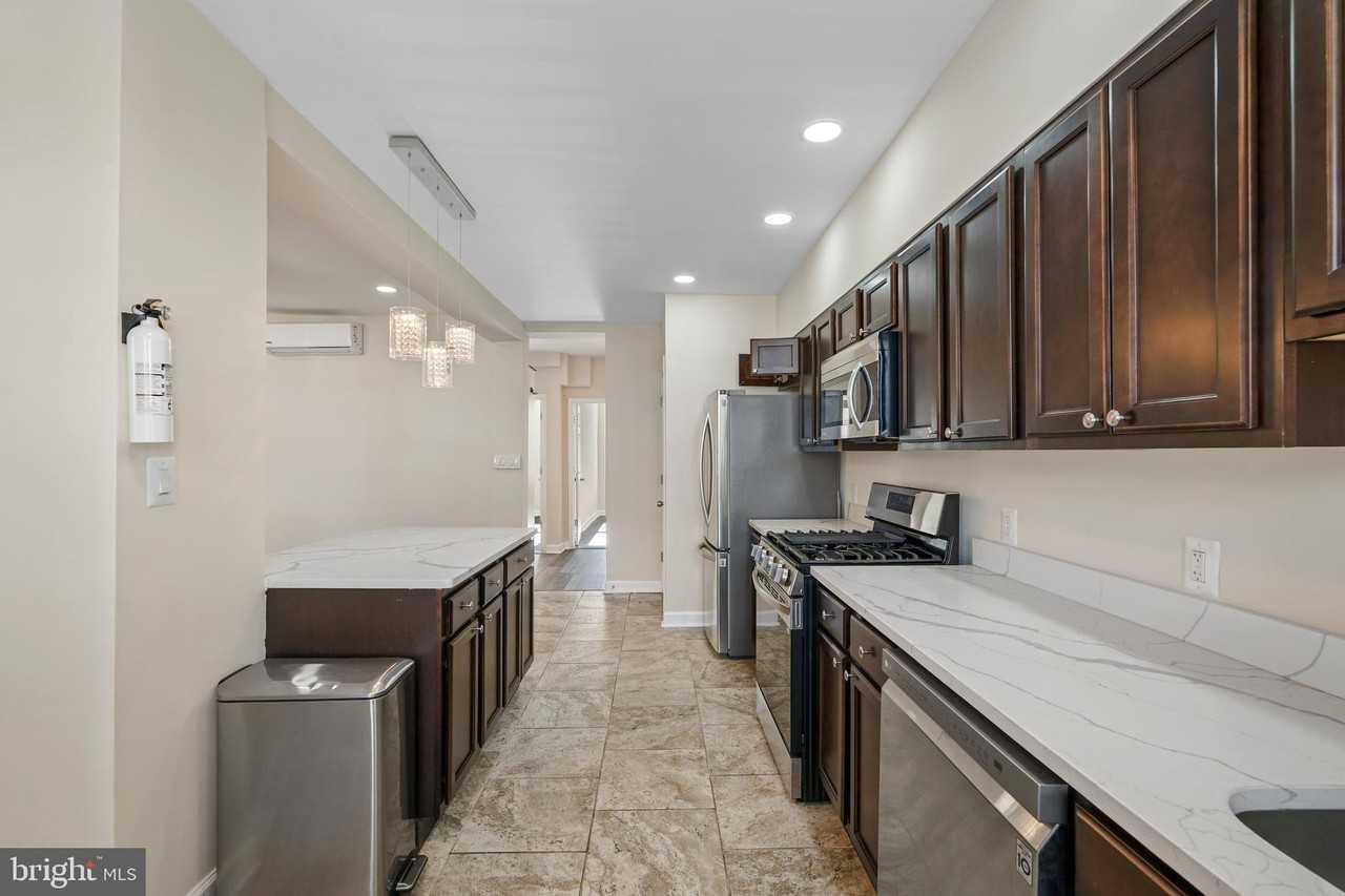 2509 Linden Ave #2 - Photo 4 of 24