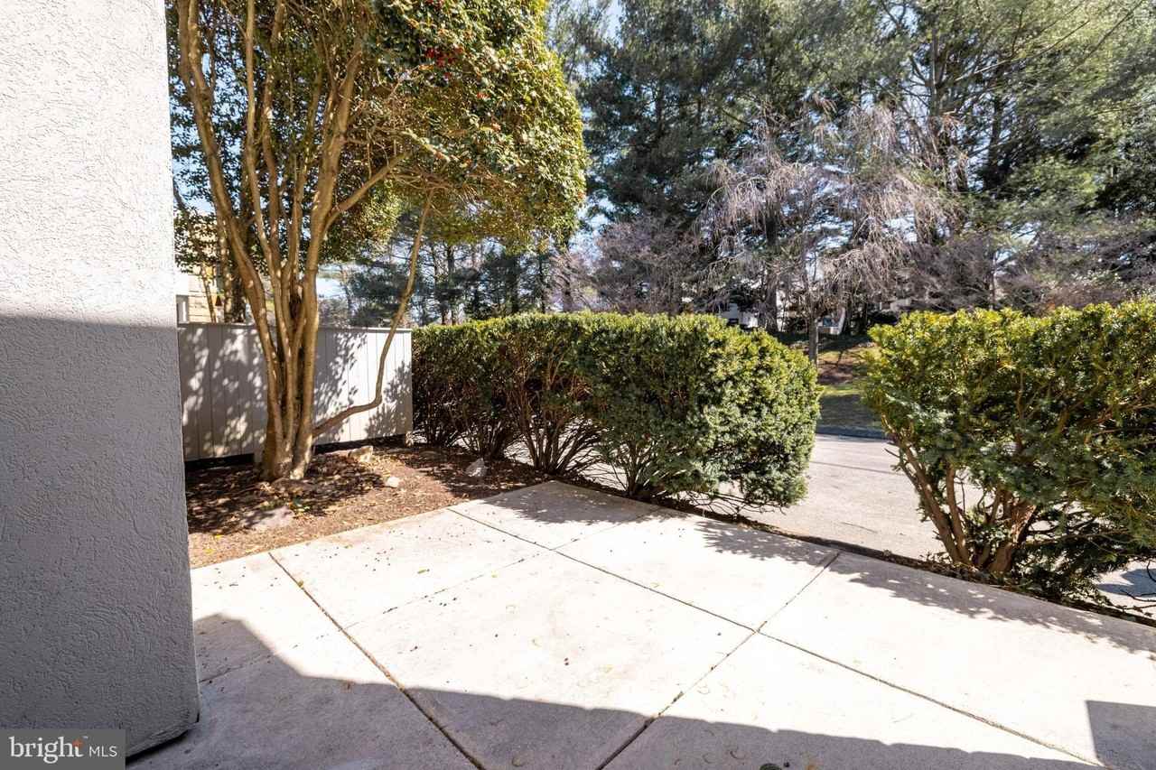 22 Stone Manor Ct #22 - Photo 6 of 33