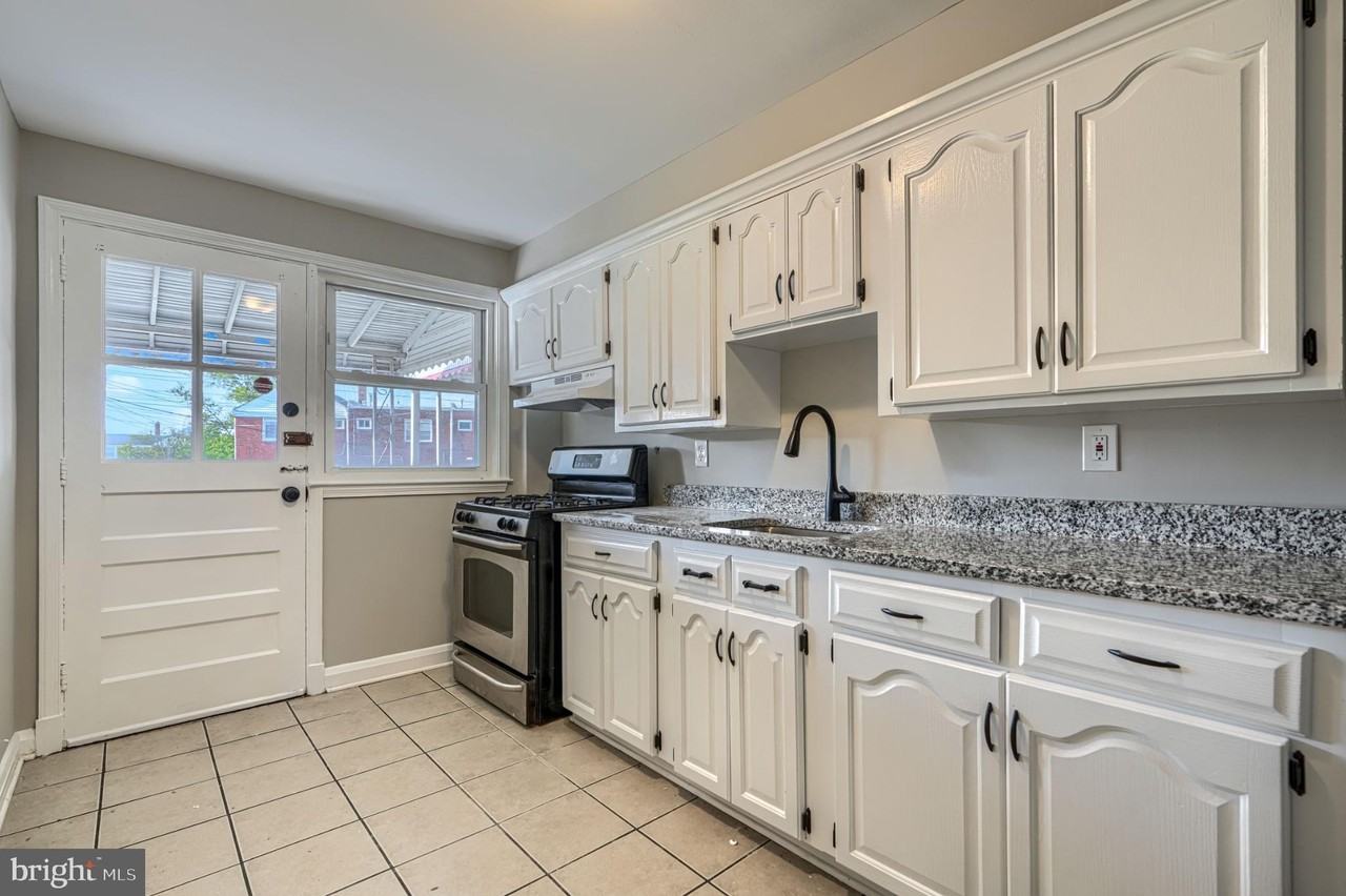 1207 Dalton Rd - Photo 2 of 24