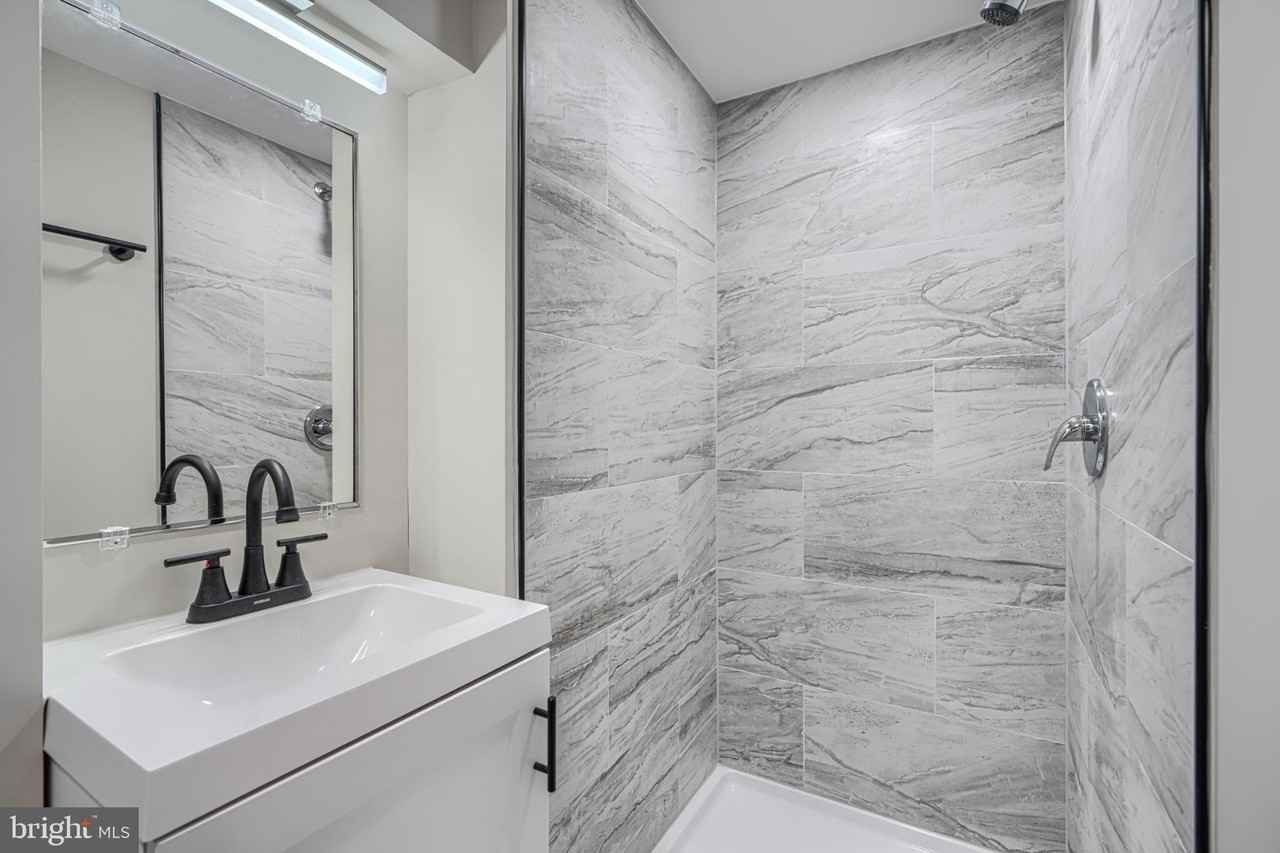 1207 Dalton Rd - Photo 3 of 24