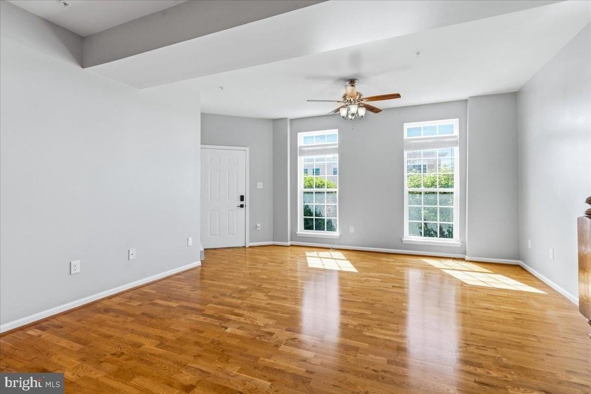 304-A Mill Pond Rd - Photo 2 of 32