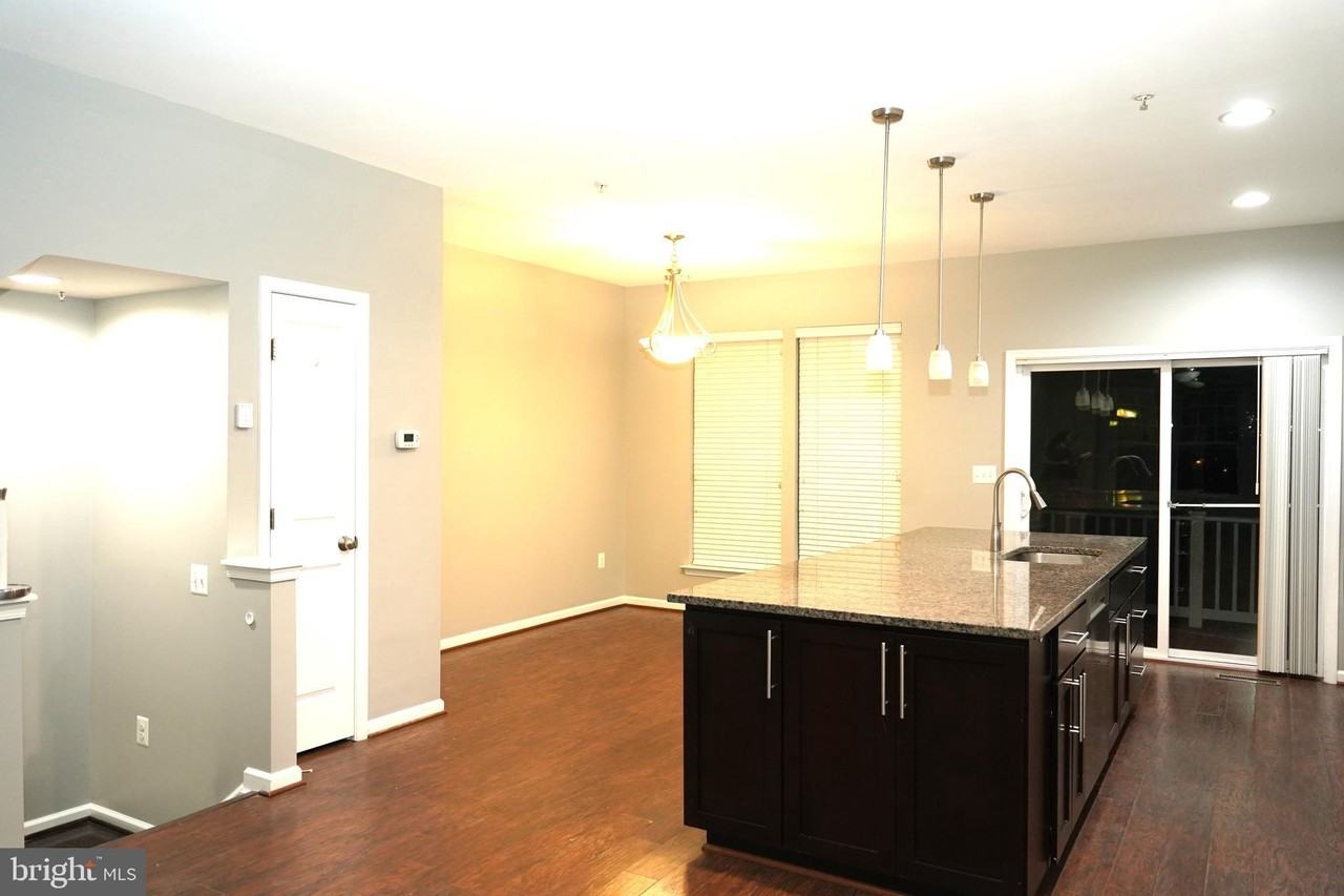22410 Glenbow Way - Photo 5 of 32