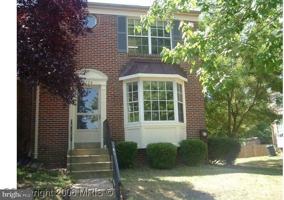 featured image of 8126 Londonderry Ct