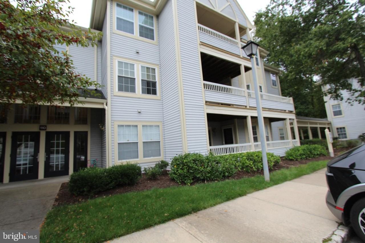 110 Biscayne Ct #8 - Photo 3 of 28