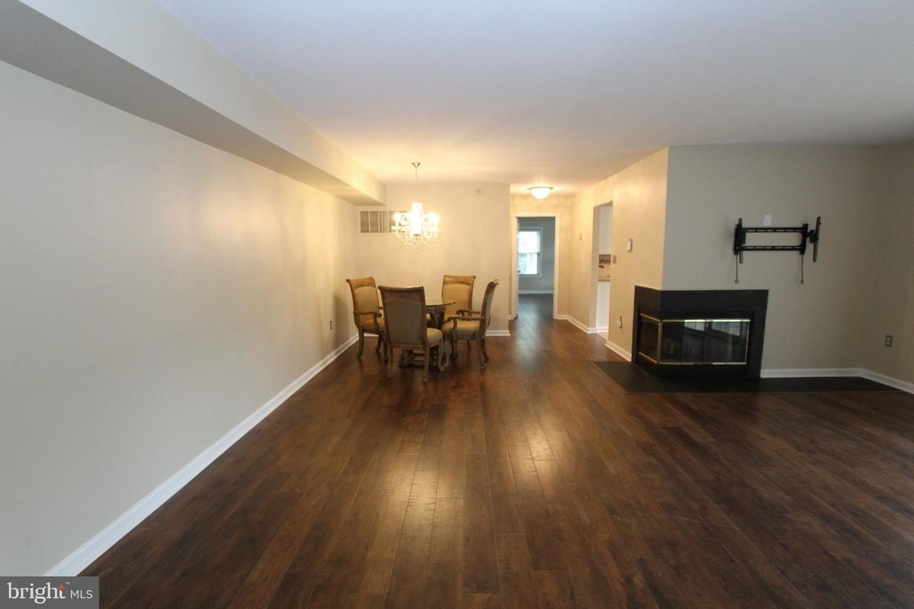 110 Biscayne Ct #8 - Photo 4 of 28