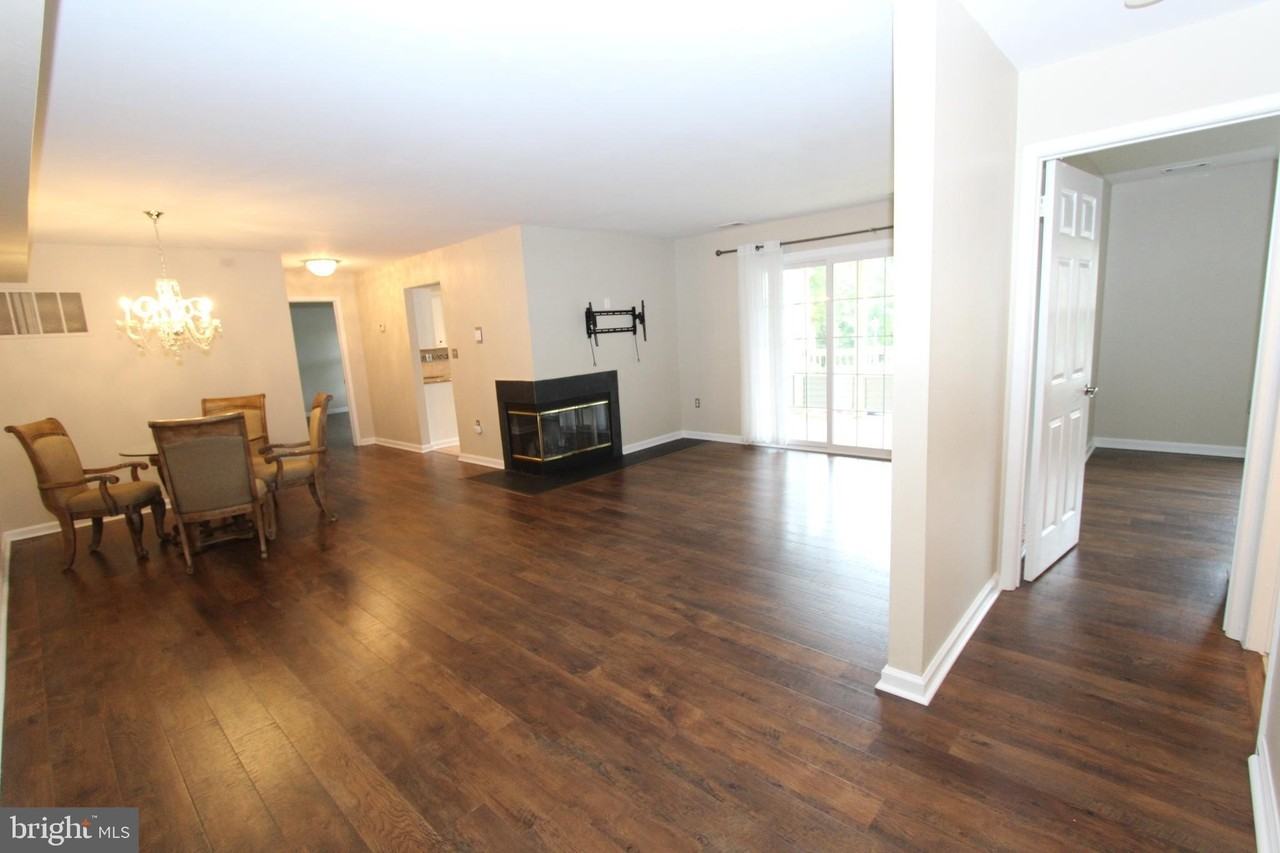 110 Biscayne Ct #8 - Photo 7 of 28