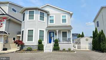 featured image of 24 Dorothy Dr