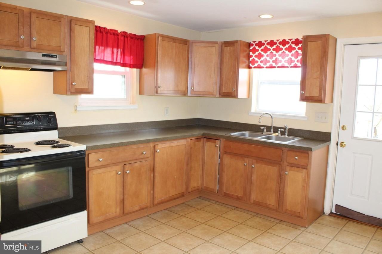 618 E Philadelphia Ave - Photo 2 of 17
