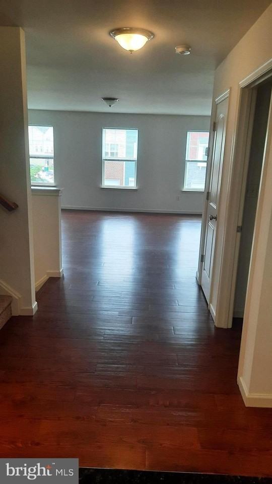 703 Admirals Quay Dr - Photo 7 of 16