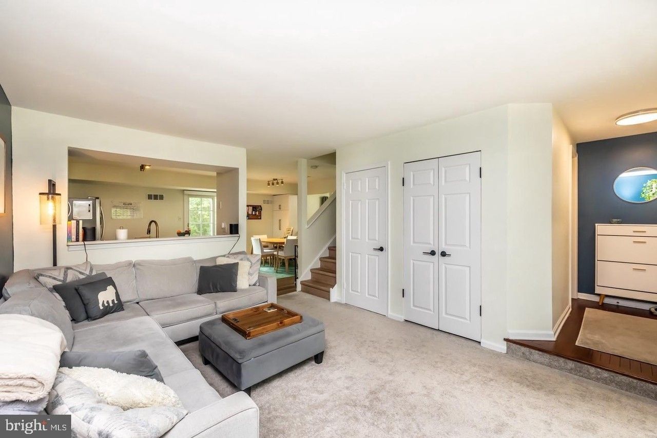 786 Bradford Ter - Photo 2 of 36