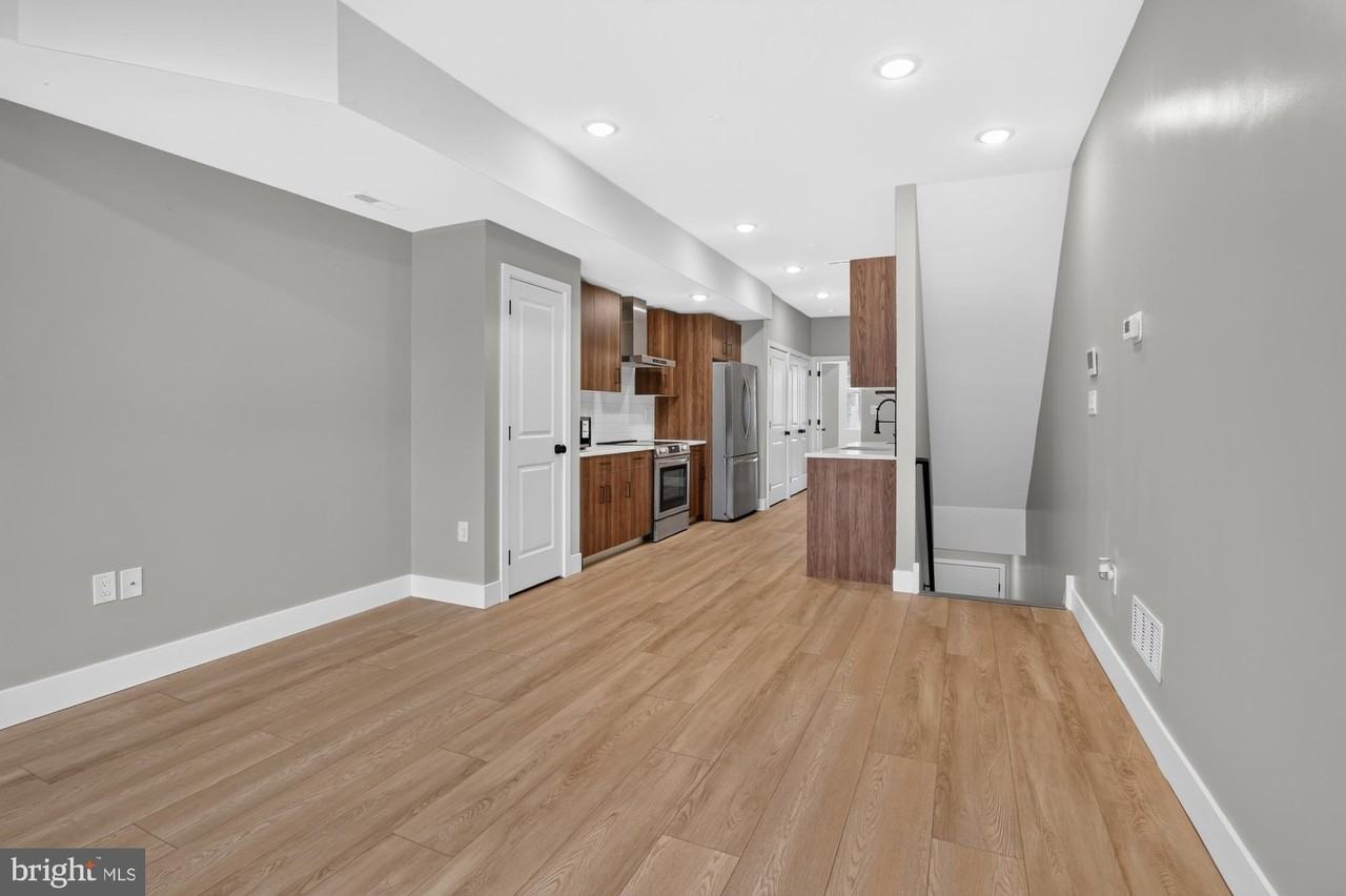1843 E Hazzard St #2 - Photo 4 of 37