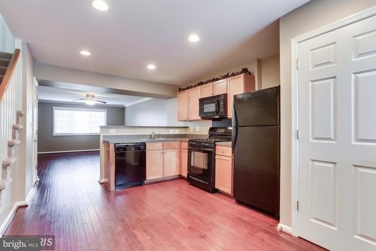 1615 N Van Dorn St #B - Photo 7 of 29