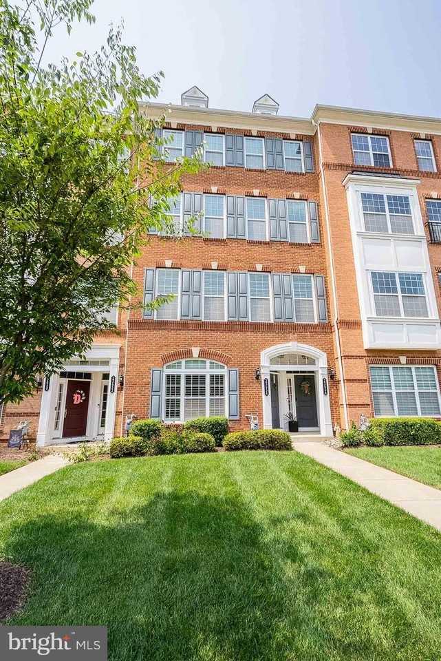 23654 Hopewell Manor Ter - Photo 3 of 43