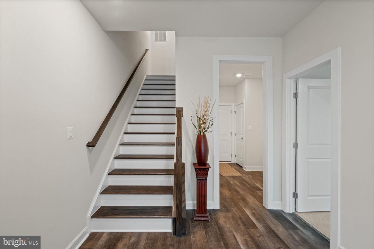 43467 Grandmoore St - Photo 5 of 50