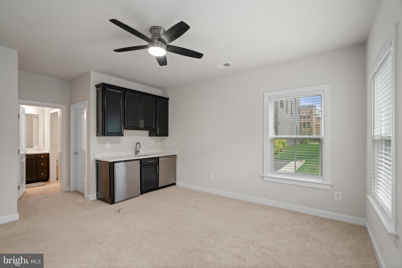 43467 Grandmoore St - Photo 7 of 50