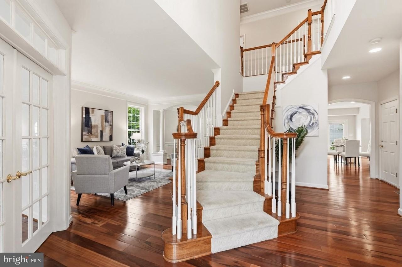 42511 Meridian Hill Dr - Photo 3 of 12