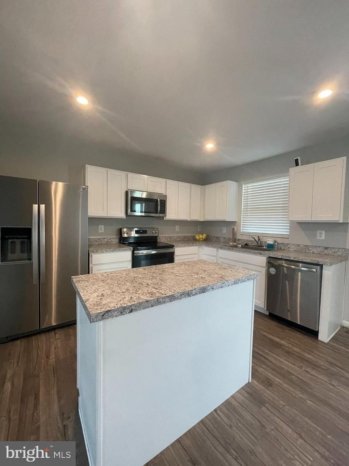 35175 Sara Ct - Photo 2 of 5