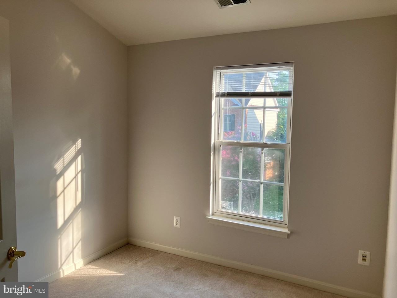6357 Cullen Pl - Photo 5 of 8
