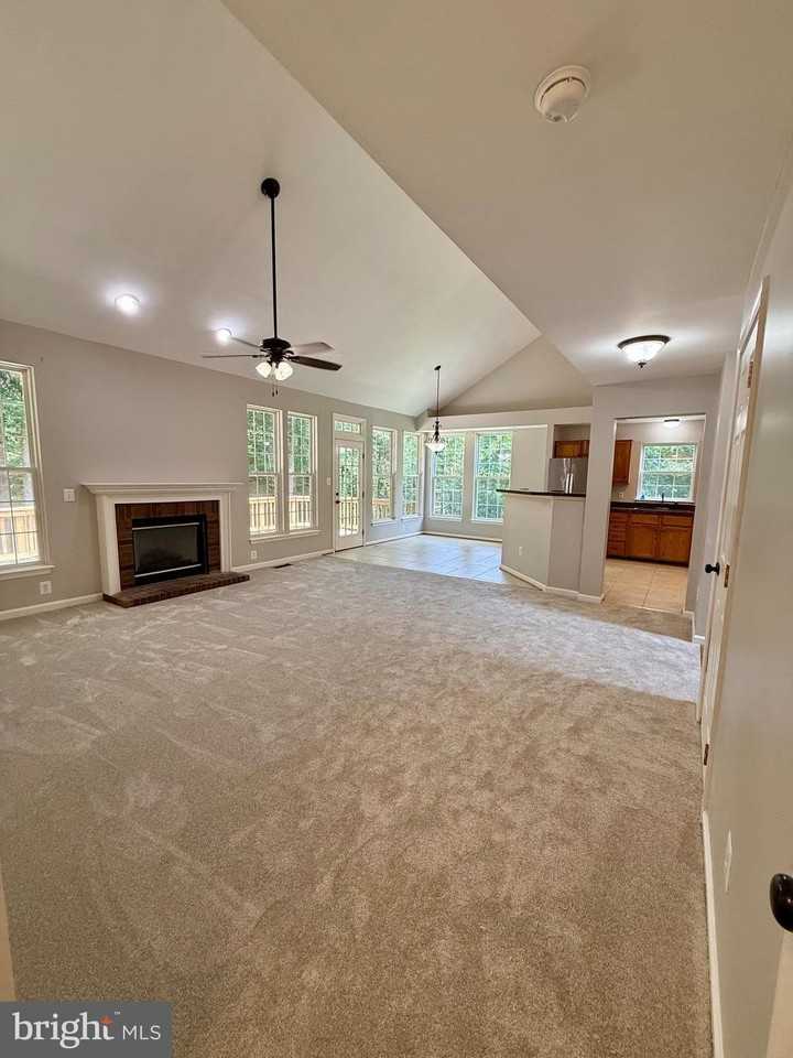 3915 Carlyle Ct - Photo 3 of 45