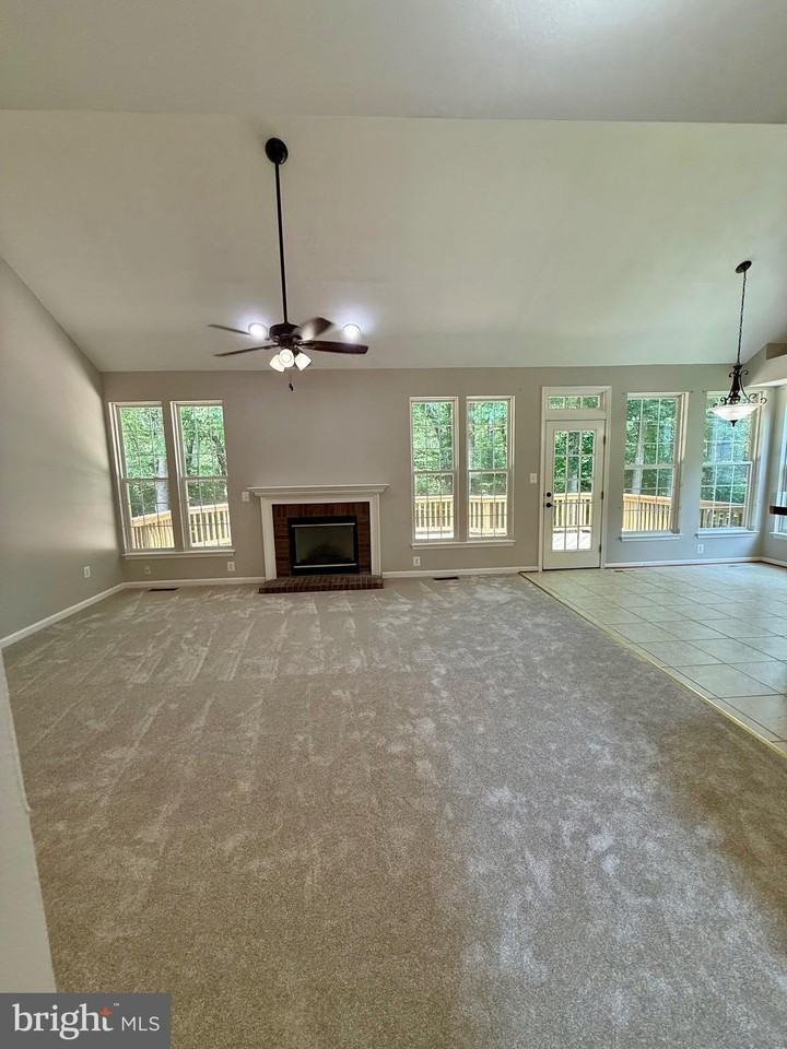 3915 Carlyle Ct - Photo 5 of 45