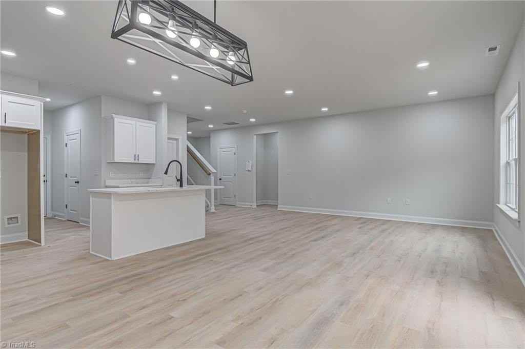 4721 Ridgefall Rd - Photo 4 of 27