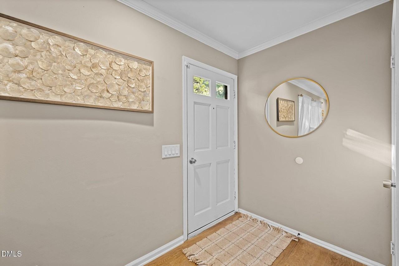 6109 Whittier Dr - Photo 4 of 50