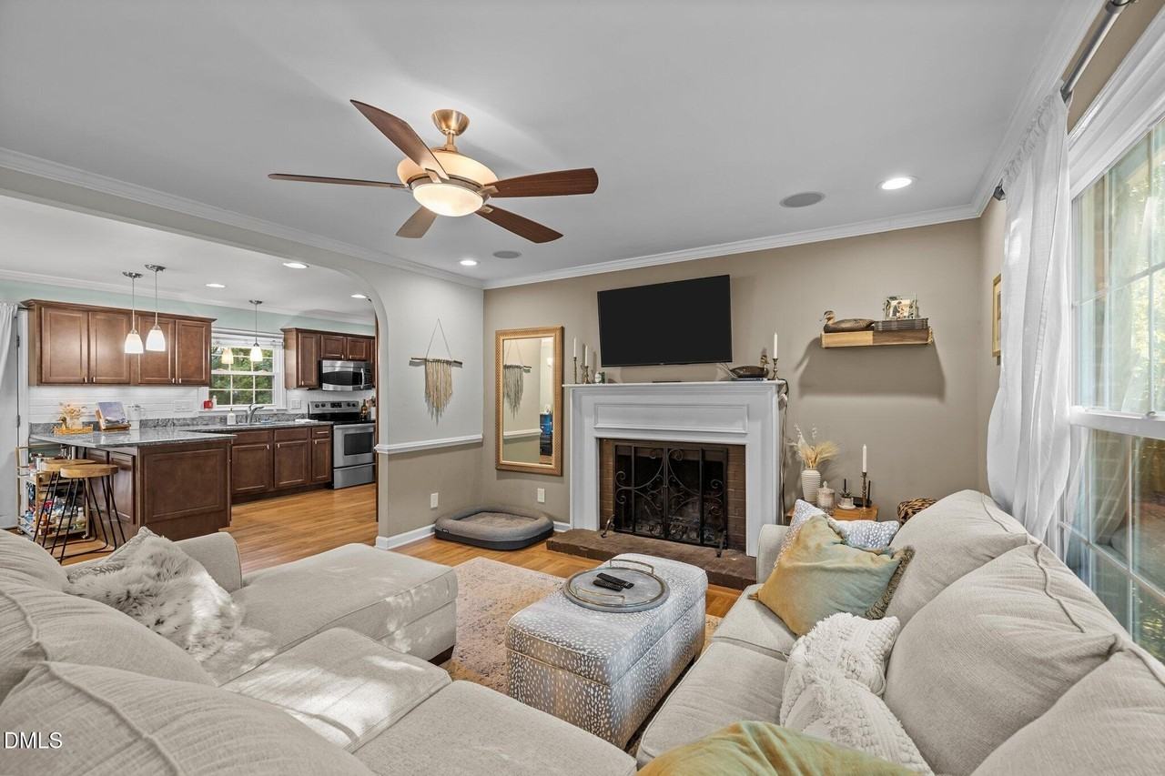 6109 Whittier Dr - Photo 6 of 50