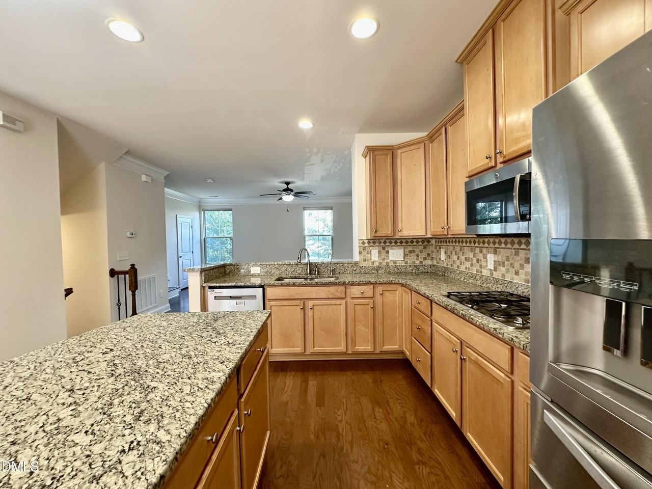 1004 Waymaker Ct - Photo 7 of 30