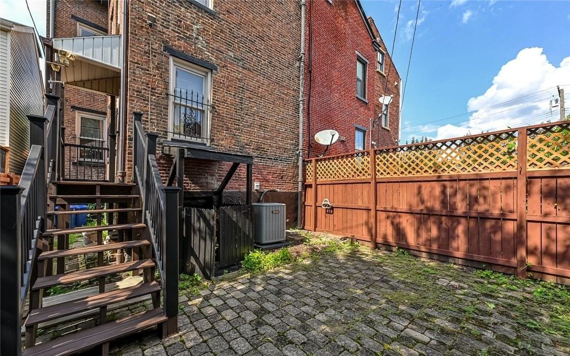 617 Avery St - Photo 3 of 28