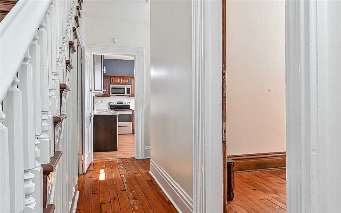 617 Avery St - Photo 6 of 28