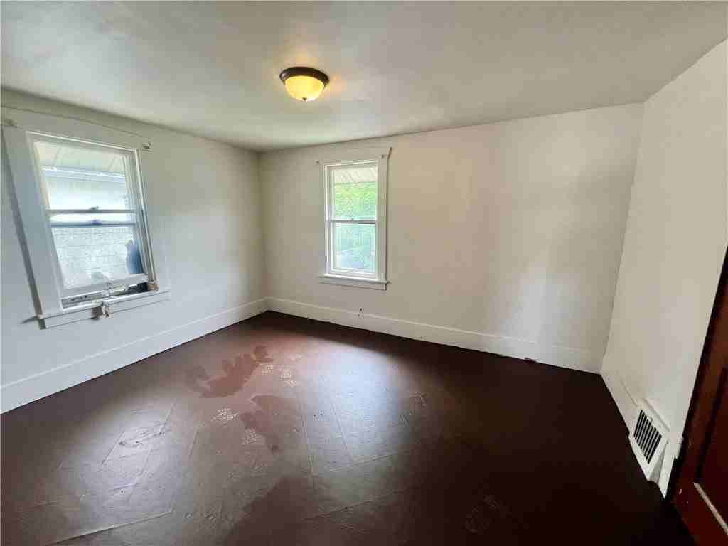 1115 Bond St - Photo 7 of 9