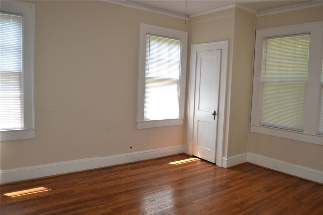 205 Broad St - Photo 7 of 21