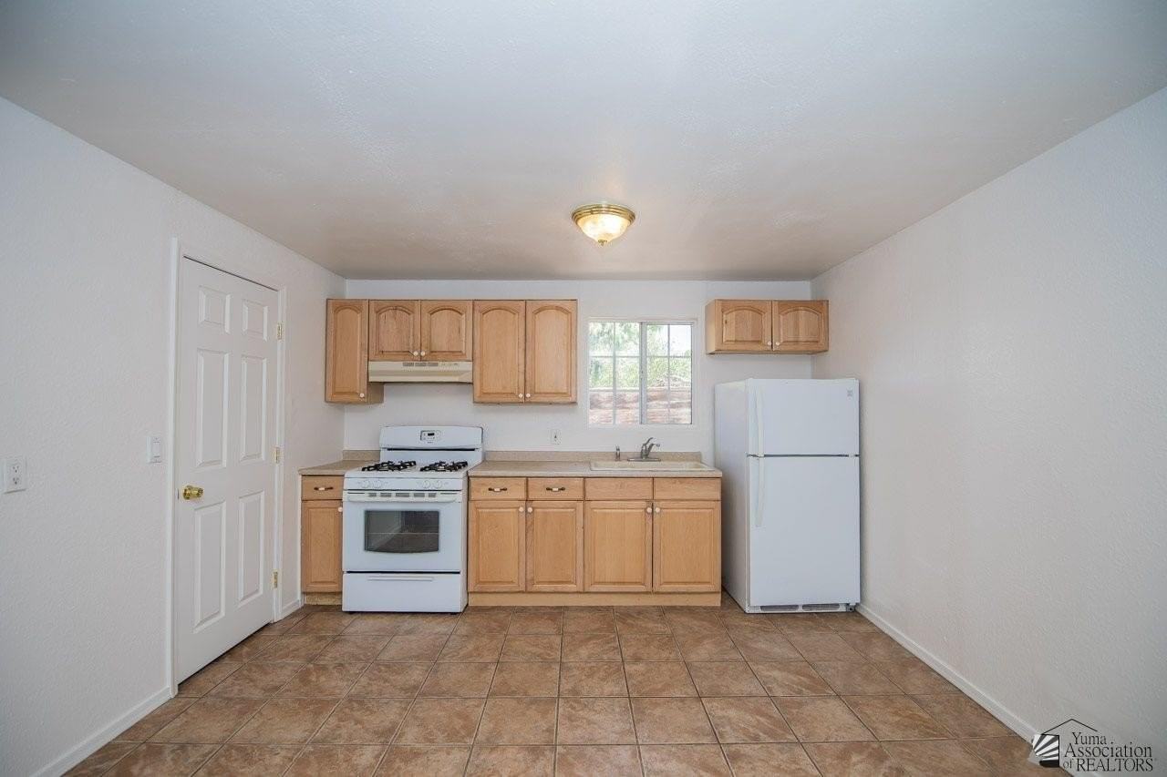 251 S 17th Ave #C - Photo 7 of 14
