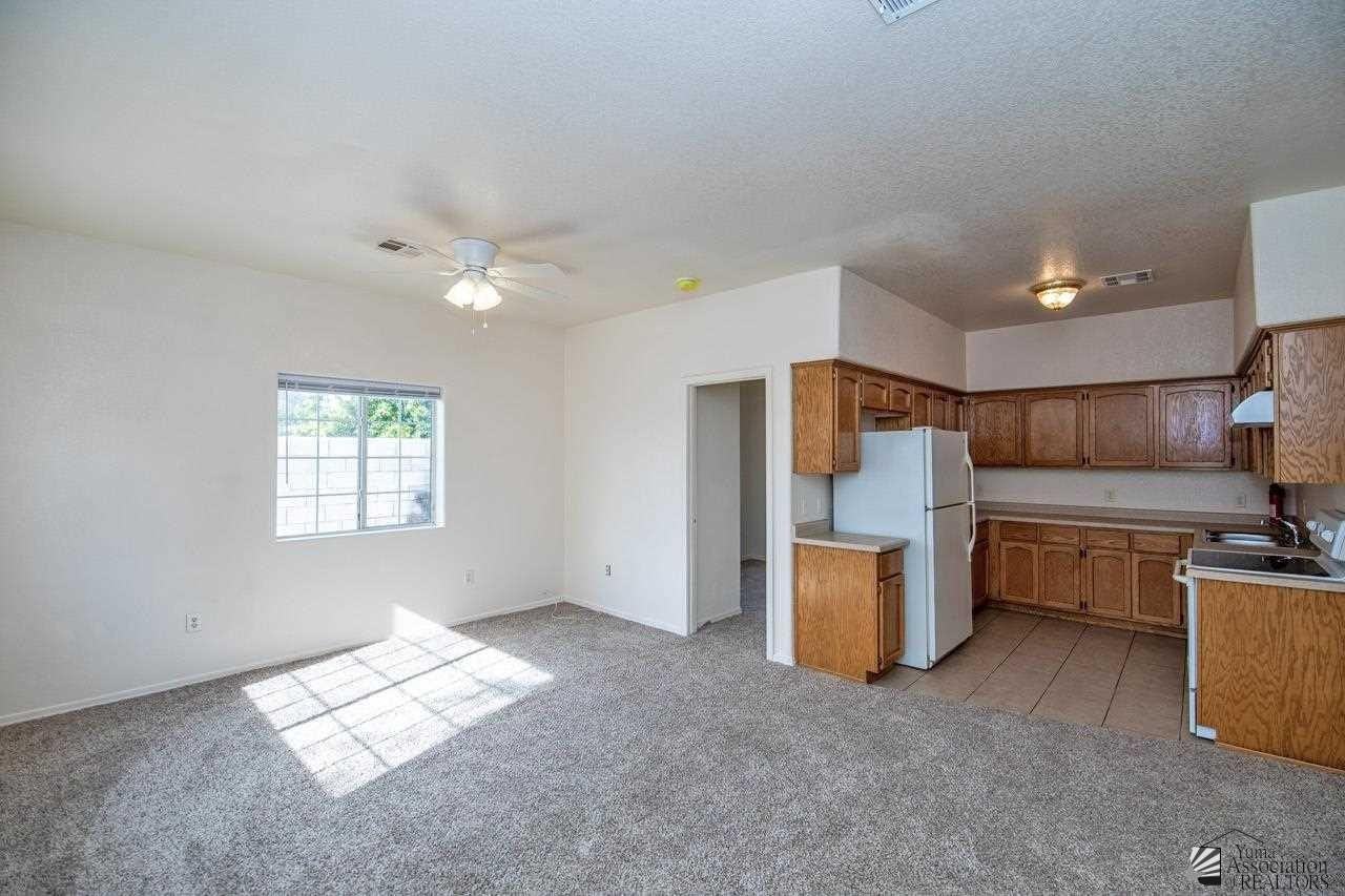 986 S 37th Ave #A - Photo 4 of 14