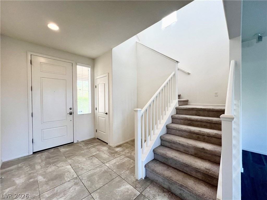 925 Pine Vista Ct - Photo 2 of 28