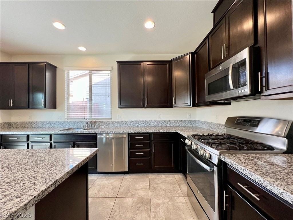 925 Pine Vista Ct - Photo 6 of 28