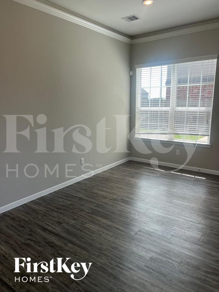 3219 Walden Breeze Ct - Photo 3 of 11