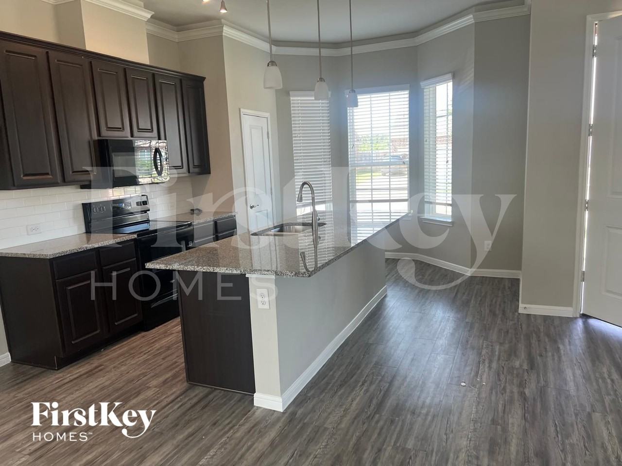 3219 Walden Breeze Ct - Photo 4 of 11