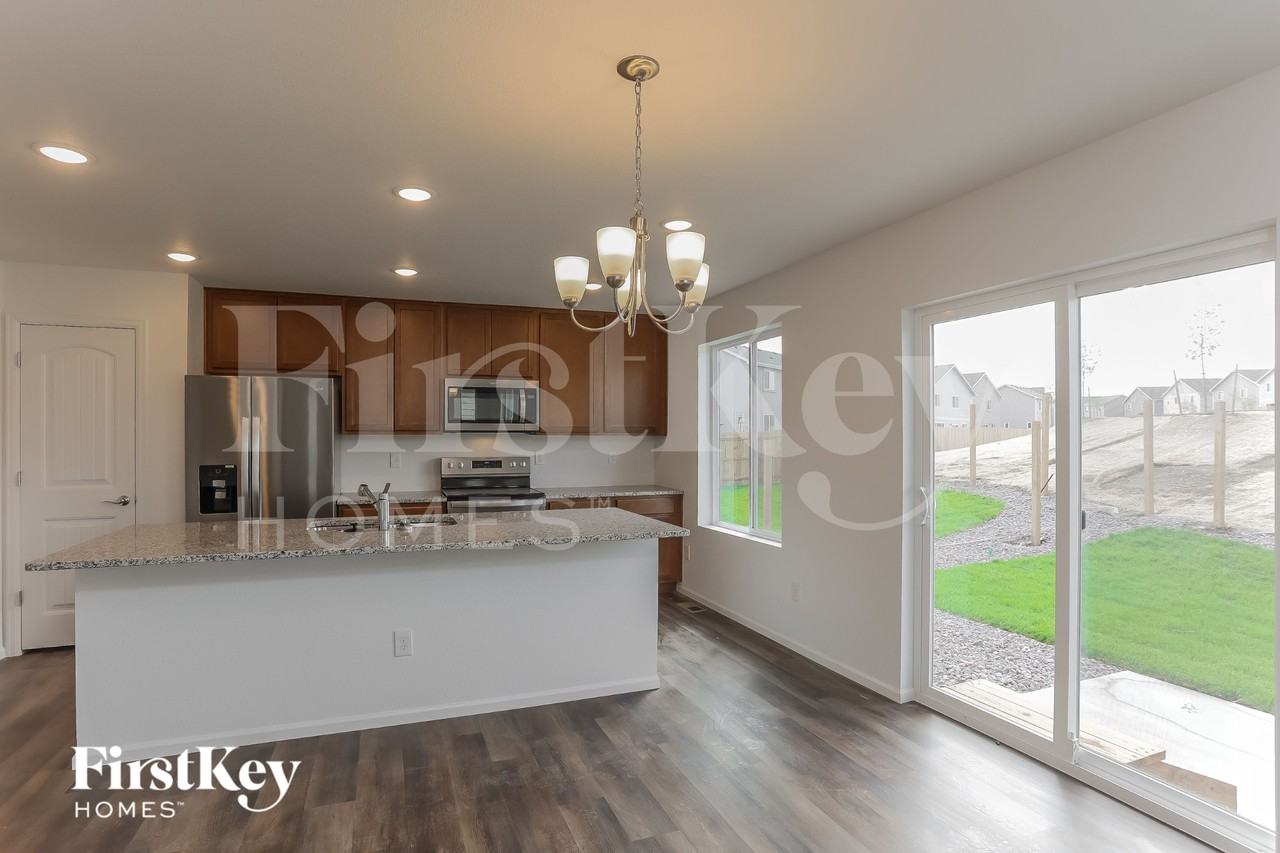 10249 Luneth Dr - Photo 5 of 15