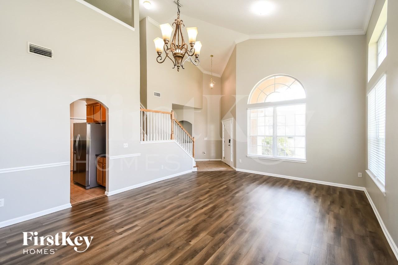 2593 Country Side Dr - Photo 4 of 17