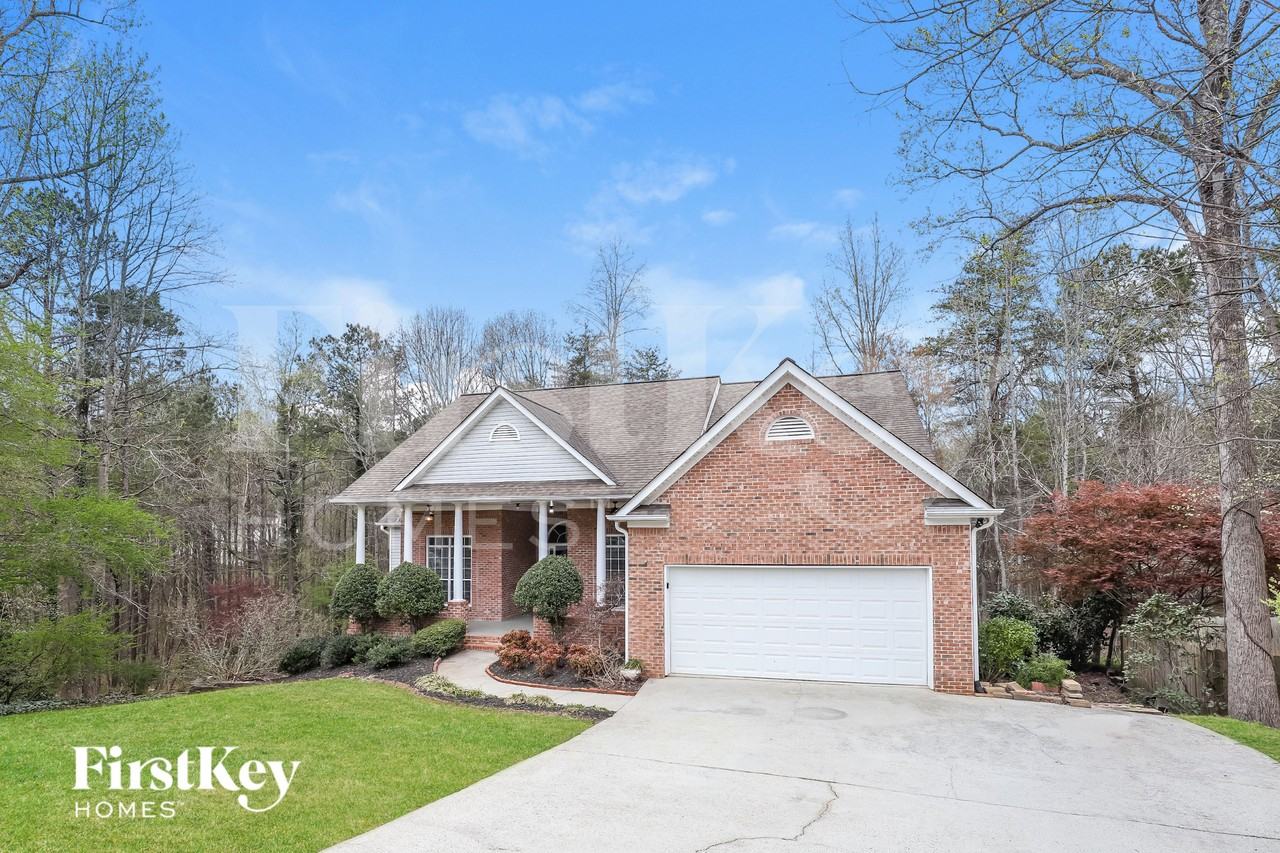 5320 Parkside Trl - Photo 2 of 15