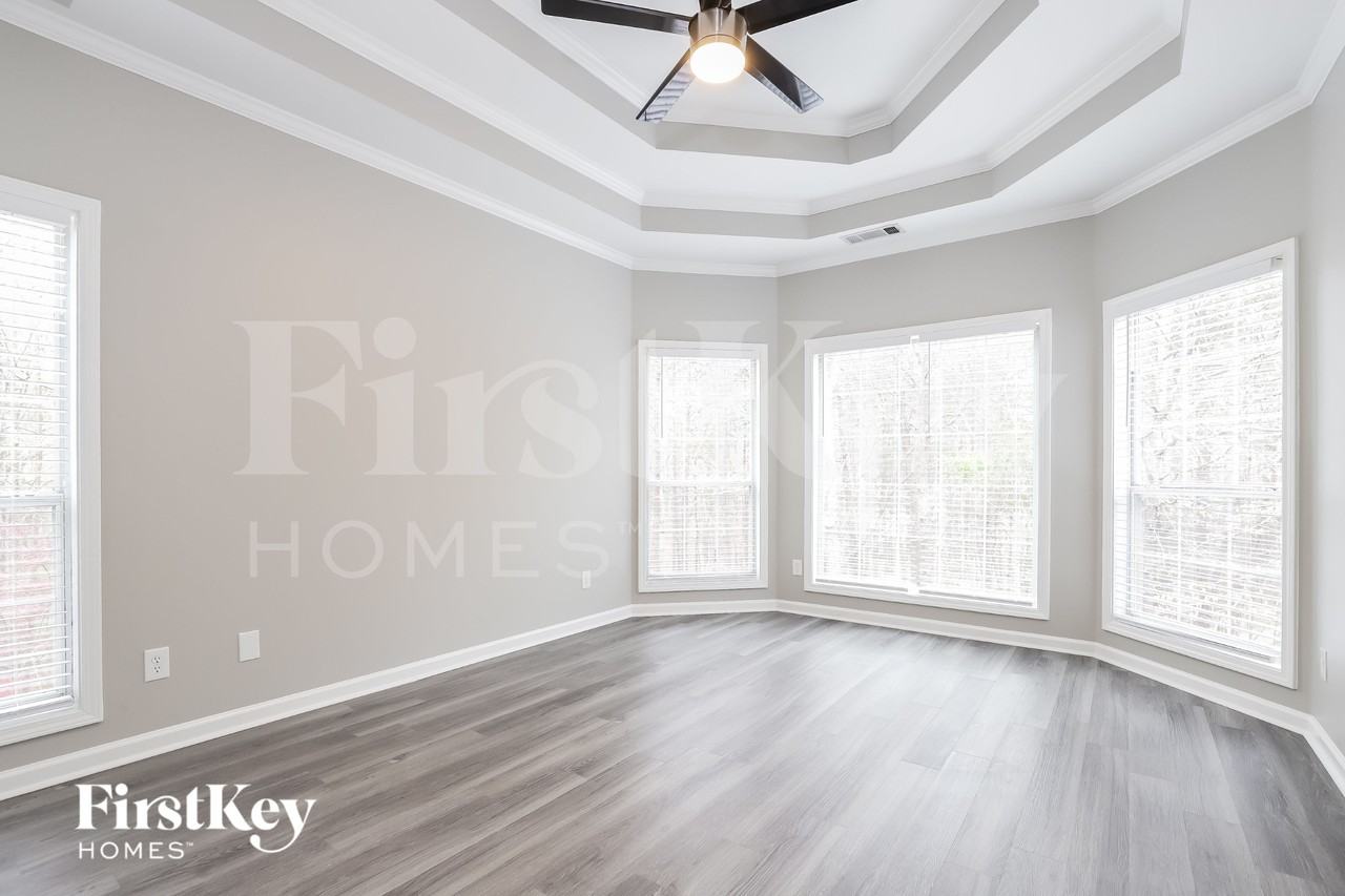 5320 Parkside Trl - Photo 7 of 15