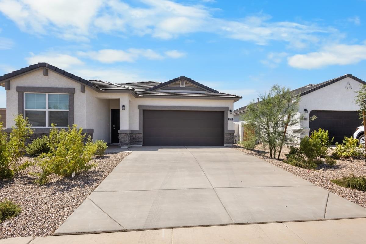 18351 W Hackamore Dr - Photo 2 of 38