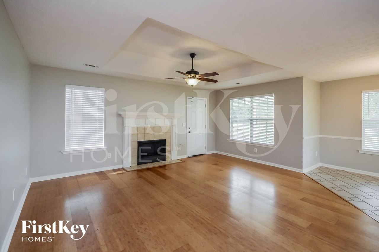170 Falcon Ridge Dr - Photo 2 of 15