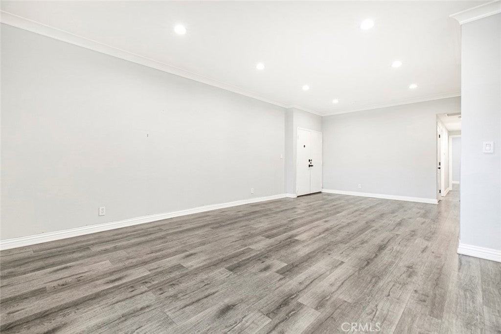 234 N Kenwood St - Photo 7 of 18
