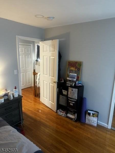 577 Christopher St - Photo 3 of 8