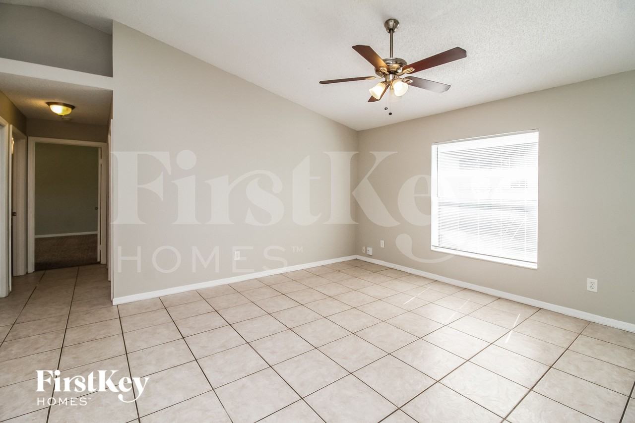 7591 Groveoak Dr - Photo 3 of 15