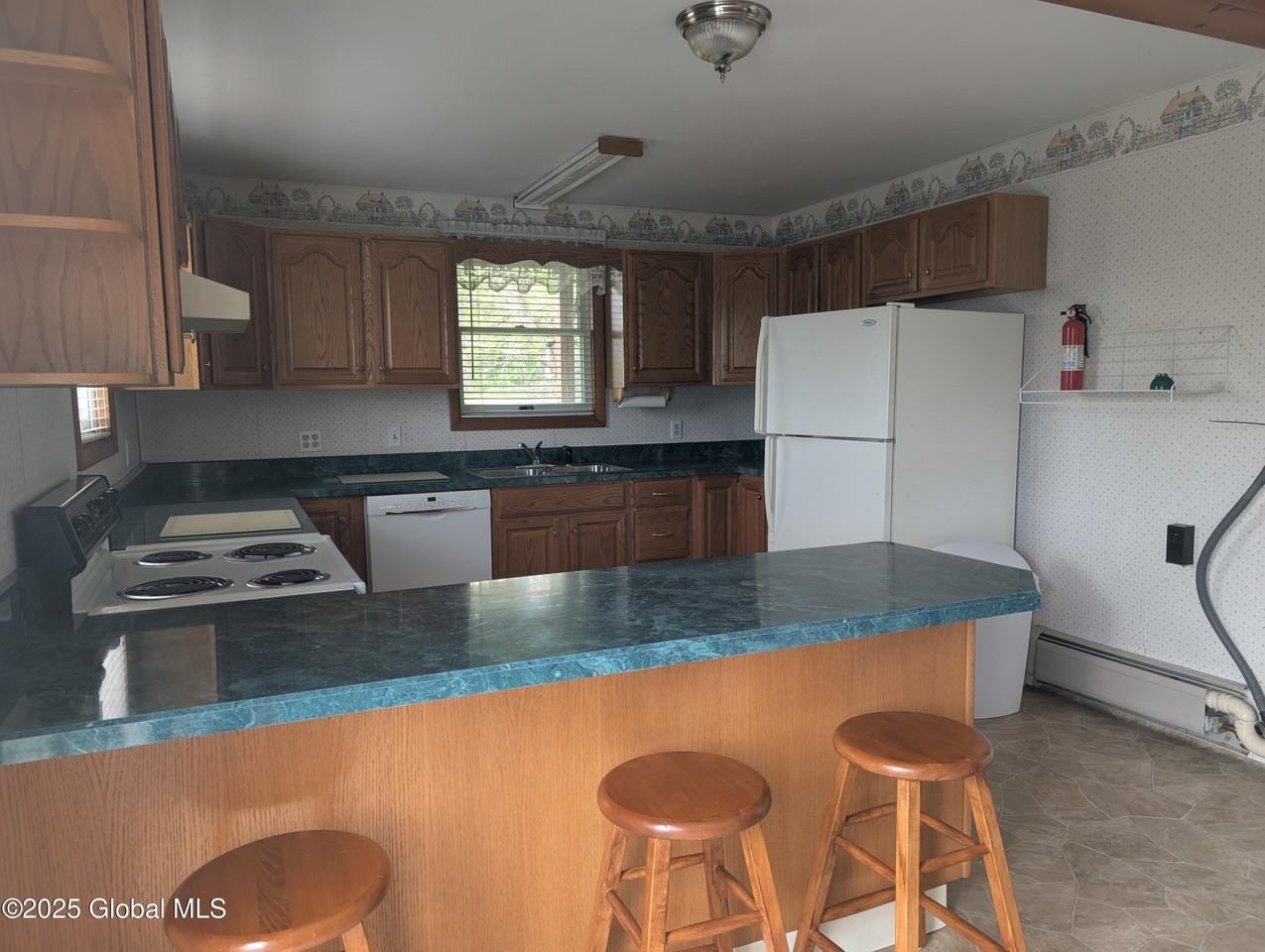 25 Mount Hope Ave - Photo 6 of 8