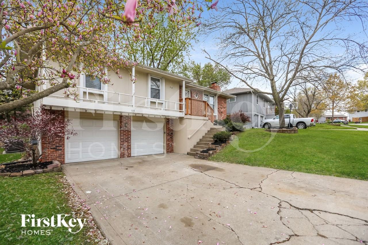 515 Ne 98th Ter - Photo 2 of 15